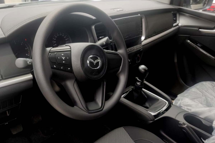 MAZDA BT-50 STANDARD 2024