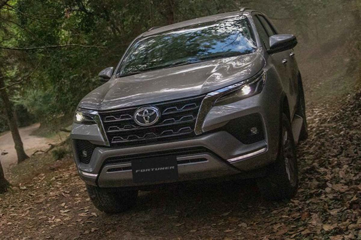 TOYOTA FORTUNER 2025