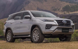 TOYOTA FORTUNER 2025