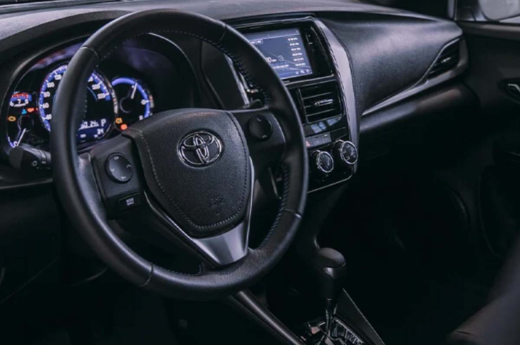YARIS HATCHBACK FULL EQUIPO 2023