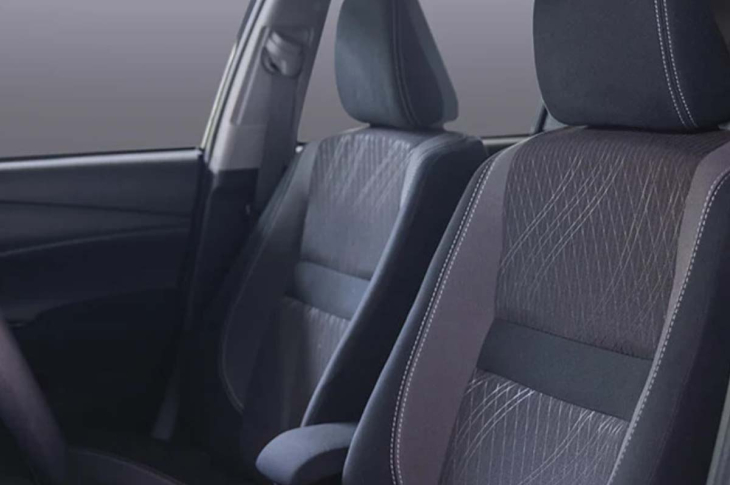 YARIS SEDAN