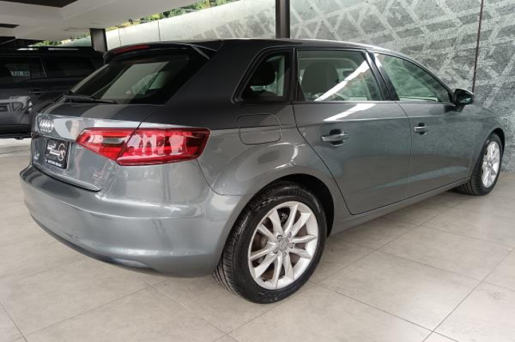 AUDI A3 2016 84,623 kms.