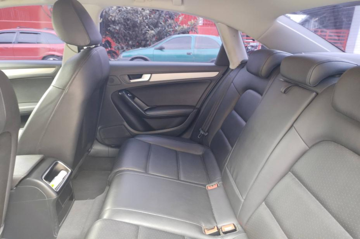 AUDI A4 2013 109,000 kms.