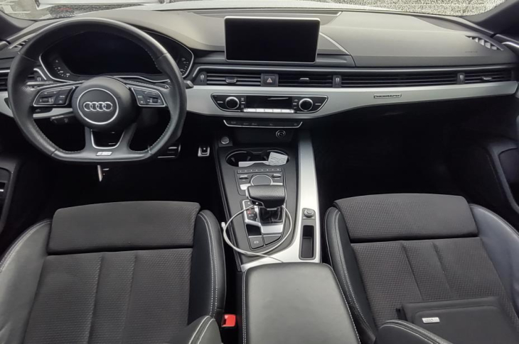 AUDI A5 2.0T QUATTRO 4X4 2018 41,824 kms.