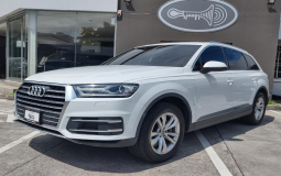 AUDI Q7 2016 71,400 kms.