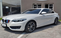 BMW 220i COUPE 2018 25,700 kms.