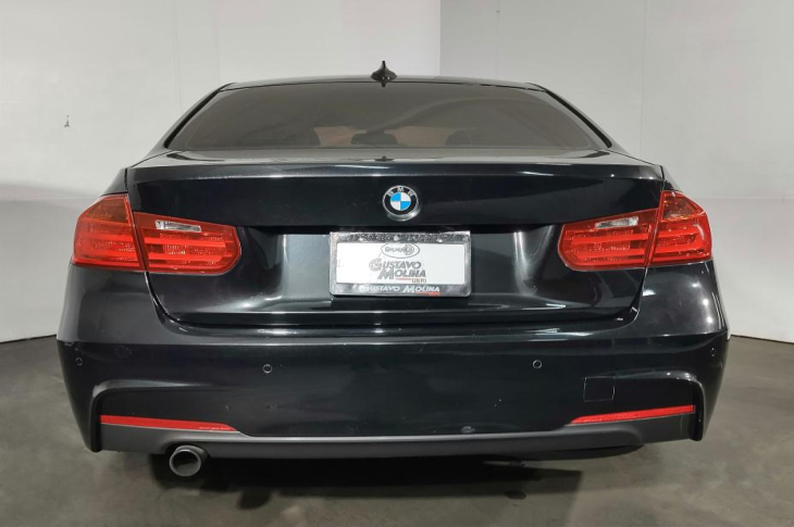 BMW 316I 2015 91,900 kms.