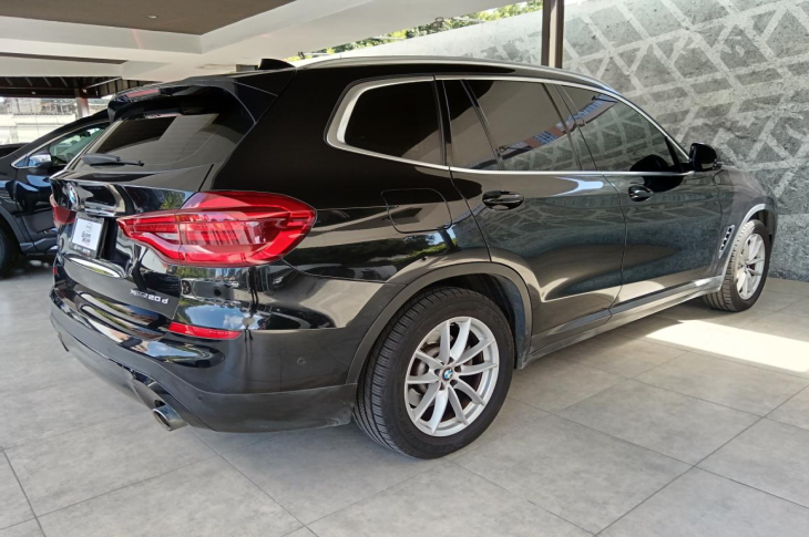 BMW X3 XDRIVE20D 2019 46,577 kms.