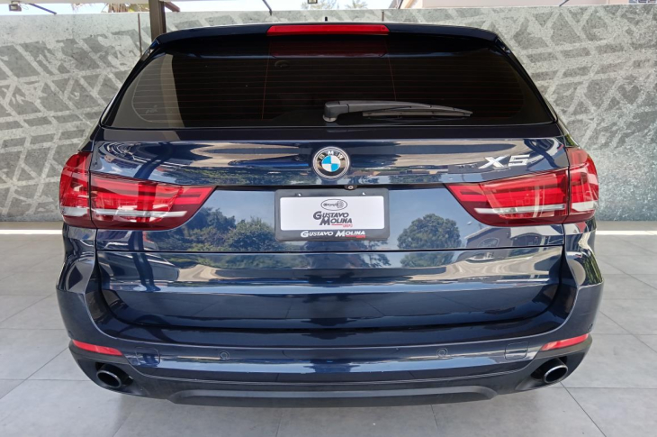 BMW X5 SDRIVE 25D 2016 110,387 kms.