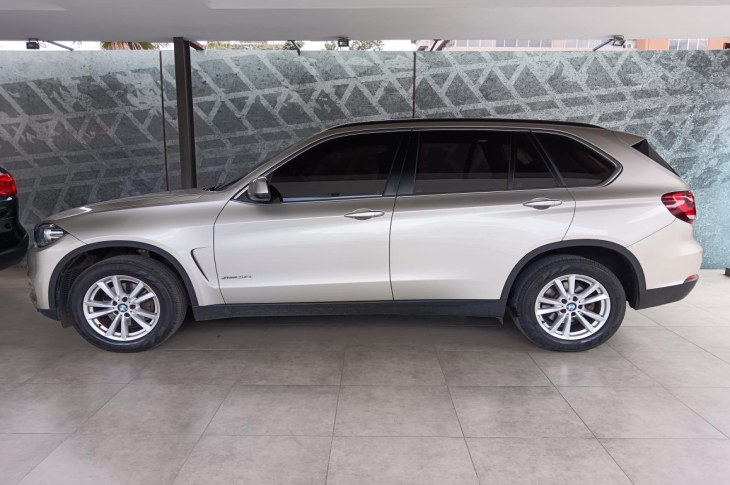 BMW X5 SDRIVE25D 2017 74,842 kms.