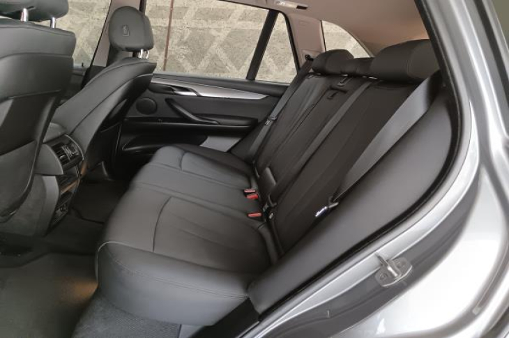 BMW X5 XDRIVE30D 2015 61,877 kms.