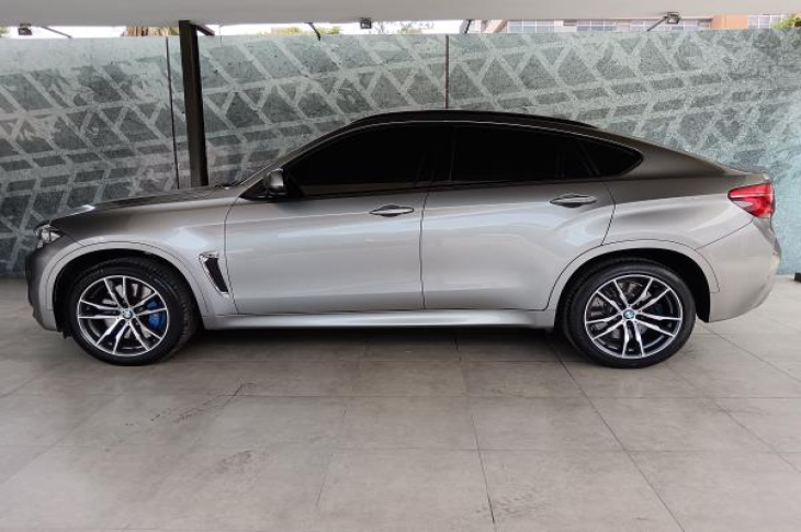 BMW X6 M 2016 53,739 kms.