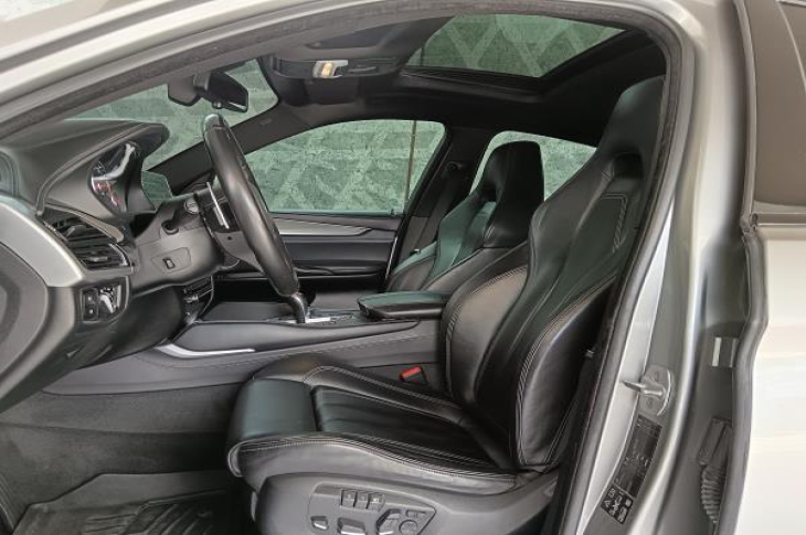 BMW X6 M 2016 53,739 kms.