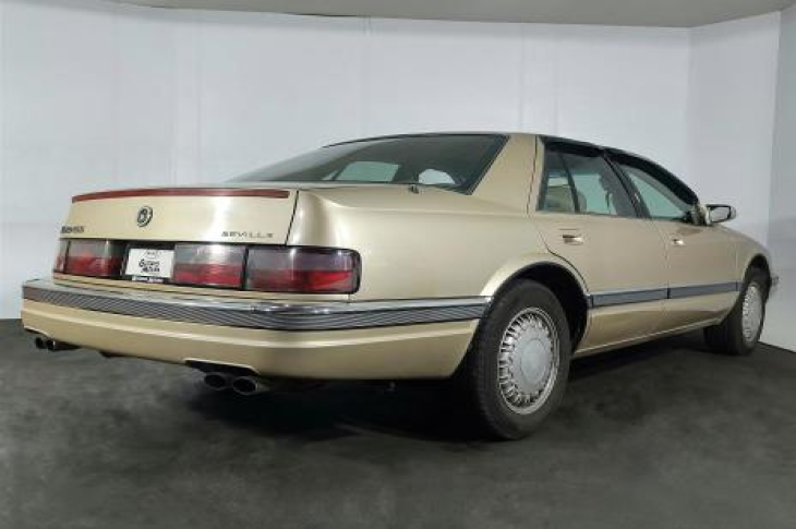CADILLAC SEVILLE 1993 101,700 kms.