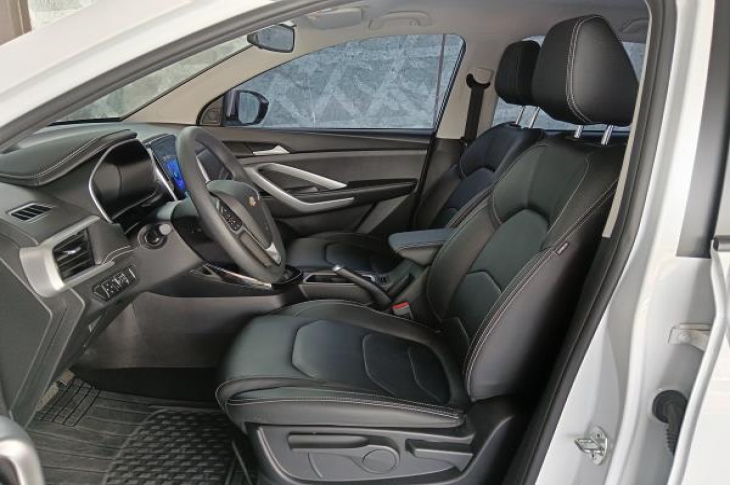 CHEVROLET CAPTIVA LT 2023 19,126 kms.