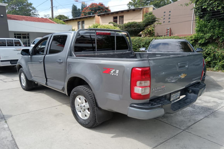 CHEVROLET COLORADO LT 4X4 MT 2015 76,866 kms.