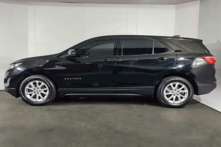 CHEVROLET EQUINOX LS 2020 49,700 kms.