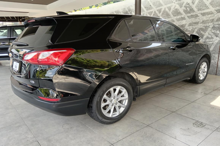 CHEVROLET EQUINOX LS 2020 61,008 kms.