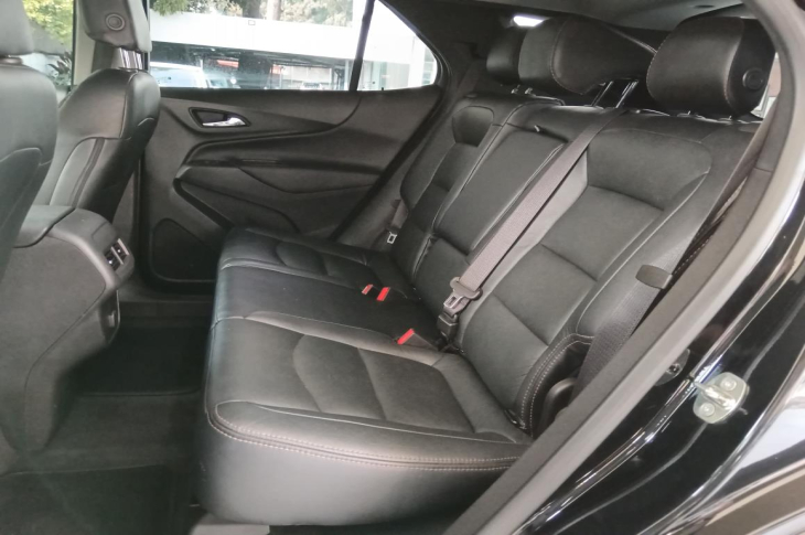 CHEVROLET EQUINOX LS 2020 61,008 kms.