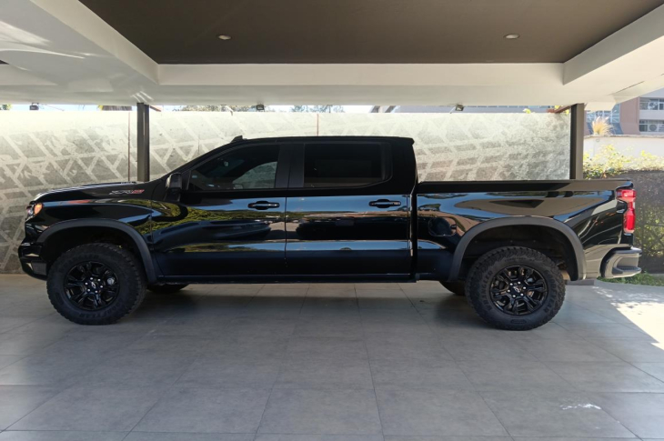 CHEVROLET SILVERADO ZR2 2022 24,650 kms.