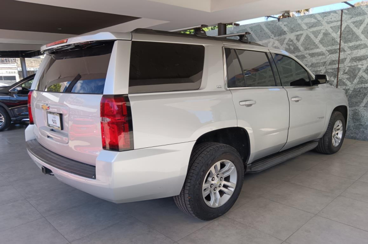 CHEVROLET TAHOE LS 2015 131,155 kms.