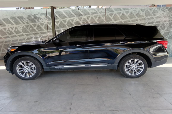 FORD EXPLORER LIMITED 2021 29,114 kms.