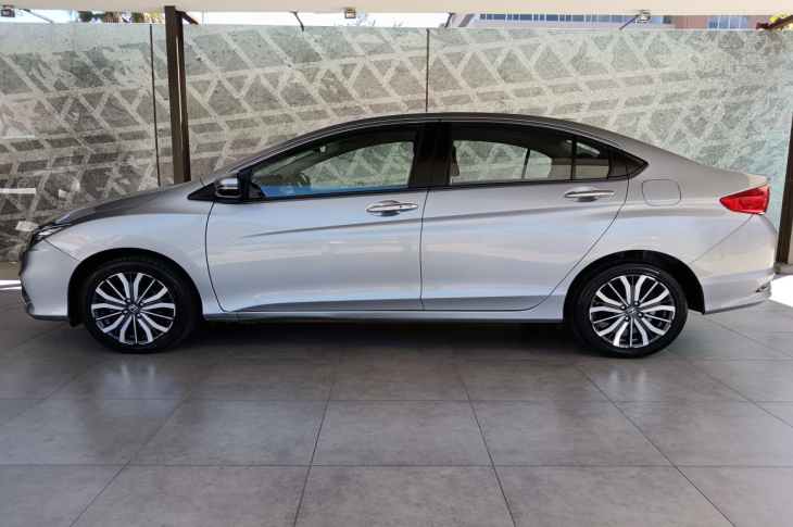 HONDA CITY 4DR EX AT 2018 48,667 kms.