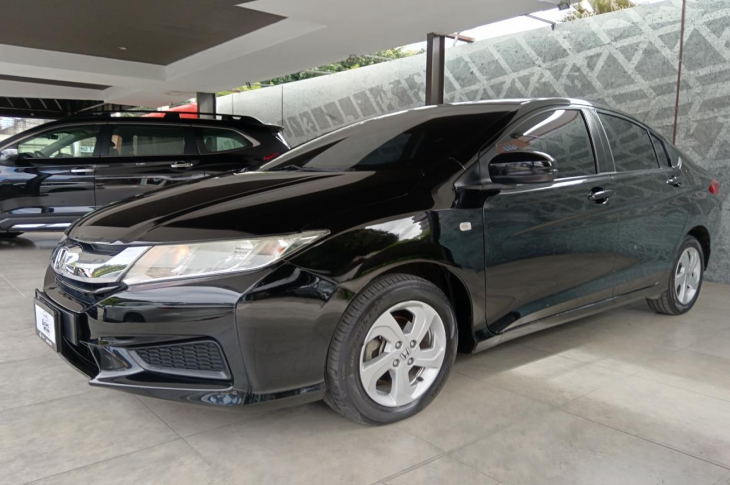 HONDA CITY LX 2014 71,712 kms.