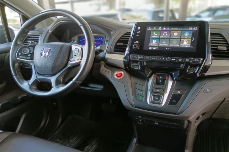 HONDA ODYSSEY EXL 5DR AT 2018 76,911 kms.