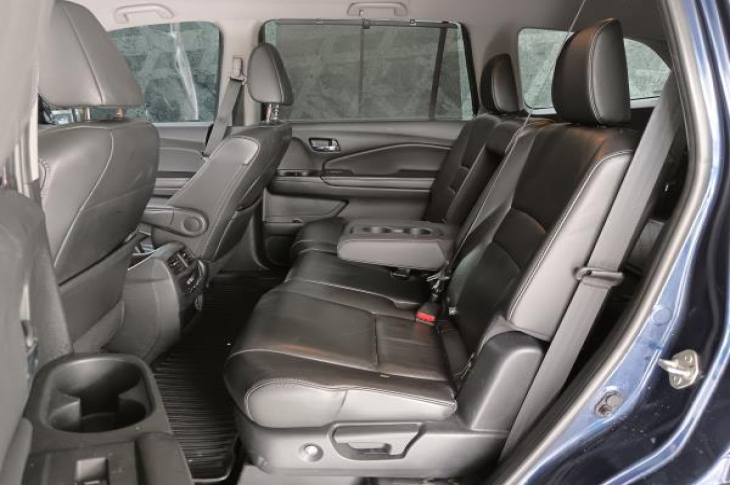 HONDA PILOT 5DR 4WDEX-L 6AT 2019 55,779 kms.