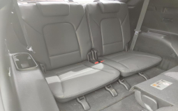 HYUNDAI SANTA FE 2015 127,002 kms.