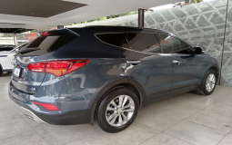 HYUNDAI SANTA FE 2018 77,976 kms.