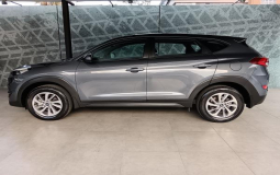 HYUNDAI TUCSON 2018 87,475 kms.