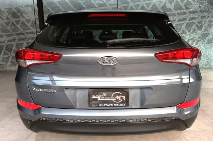 HYUNDAI TUCSON 2018 87,475 kms.