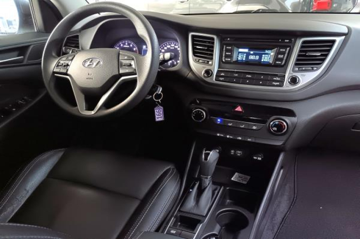 HYUNDAI TUCSON 2018 87,475 kms.