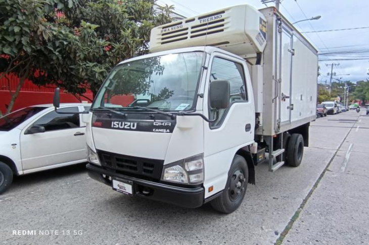 ISUZU QKR 2021 69,658 kms.