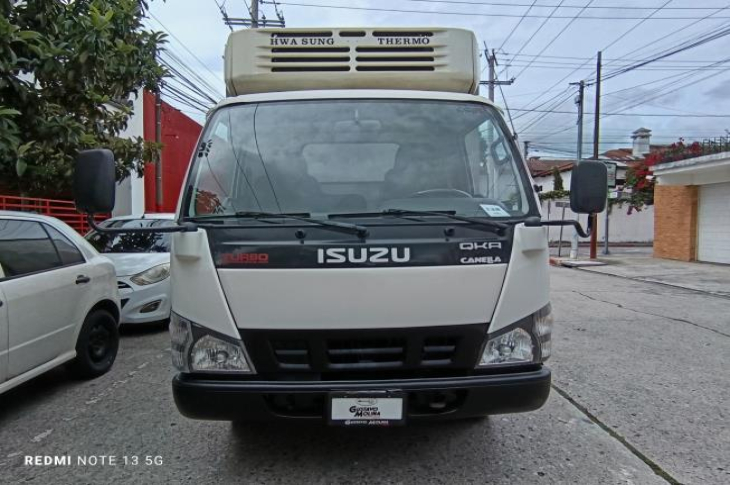 ISUZU QKR 2021 69,658 kms.