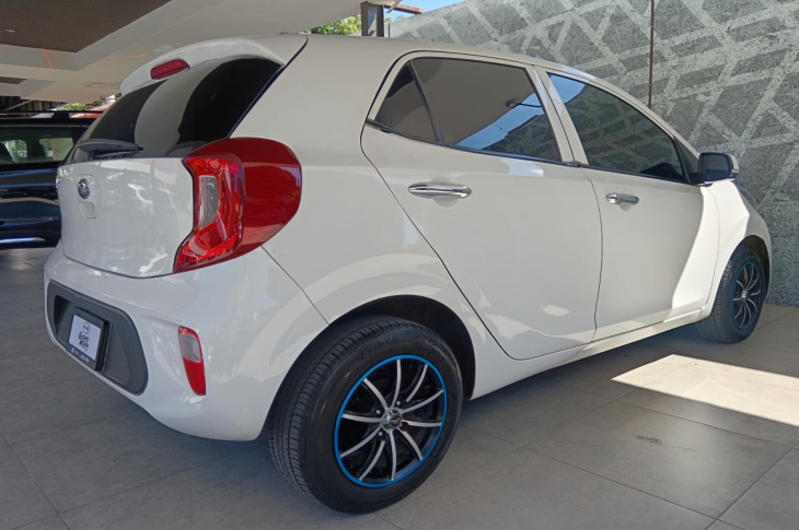 KIA PICANTO EX 2019 33,652 kms.