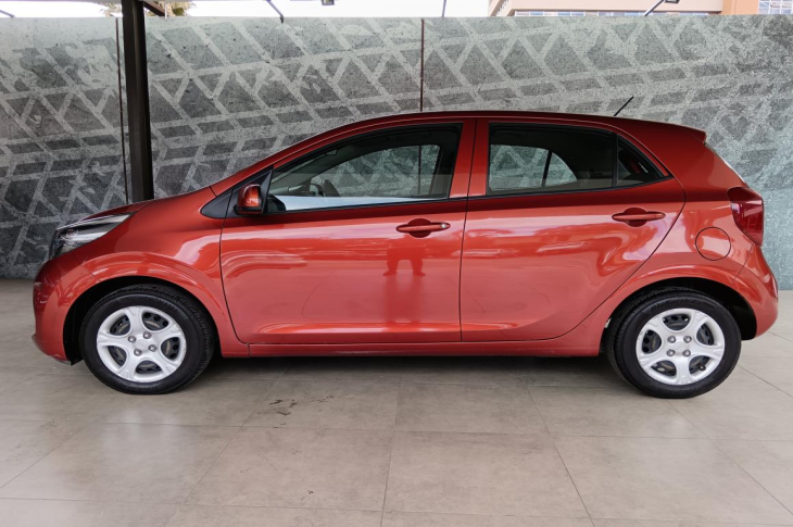 KIA PICANTO LX 2019 77,296 kms.