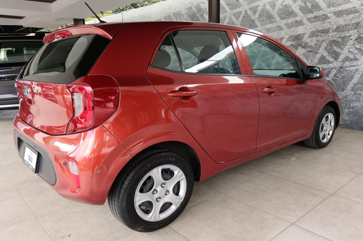 KIA PICANTO LX 2019 77,296 kms.