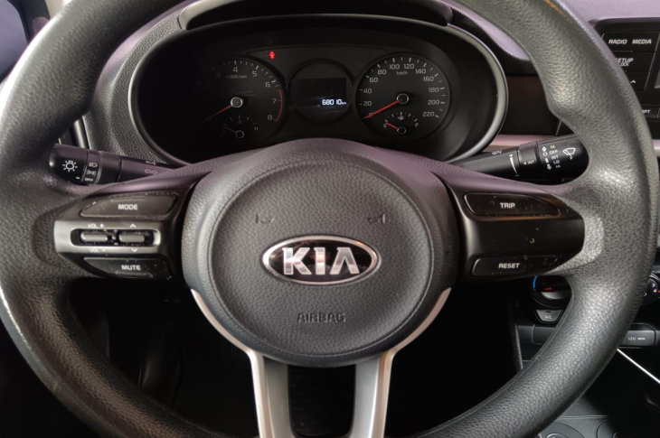 KIA PICANTO LX 2020 68,010 kms.