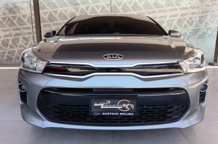 KIA RIO EX 2019 102,709 kms.