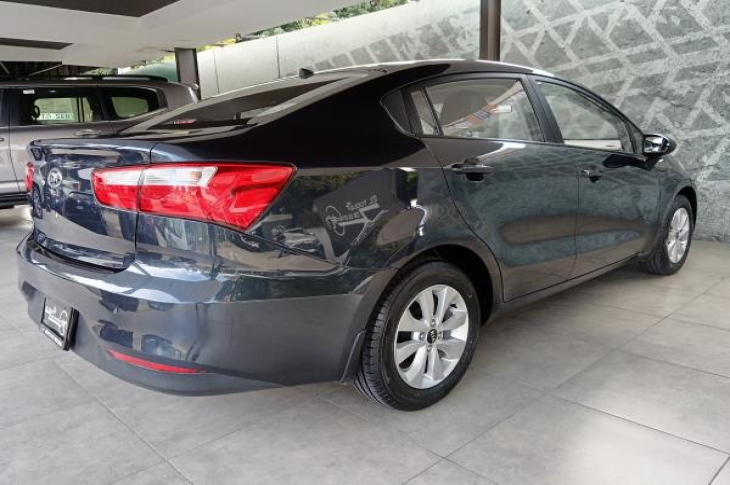 KIA RIO LX 2016 33,653 kms.
