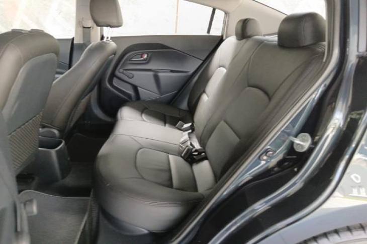 KIA RIO LX 2016 33,653 kms.