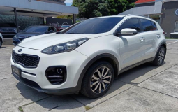 KIA SPORTAGE EX 2018 97,520 kms.