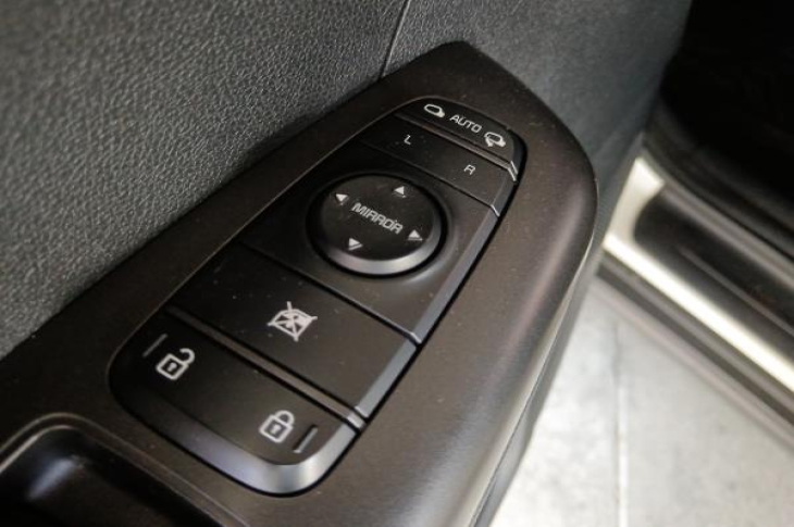 KIA SPORTAGE EX 2018 97,520 kms.