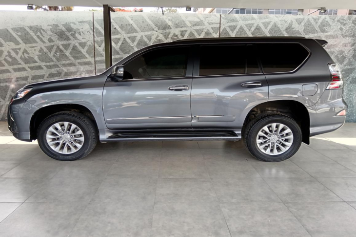 LEXUS GX460 2020 36,550 kms.