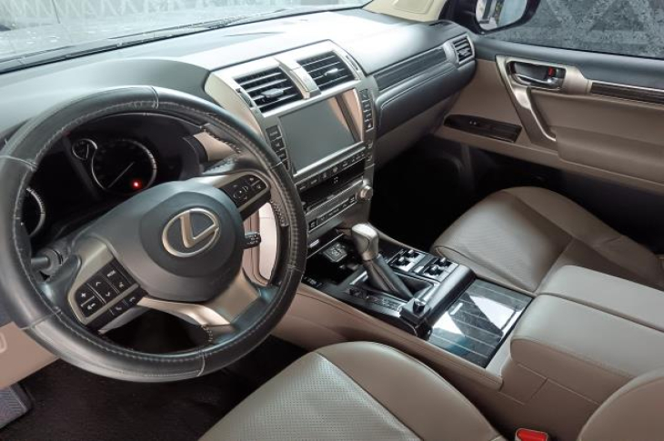 LEXUS GX460 2022 21,233 kms.