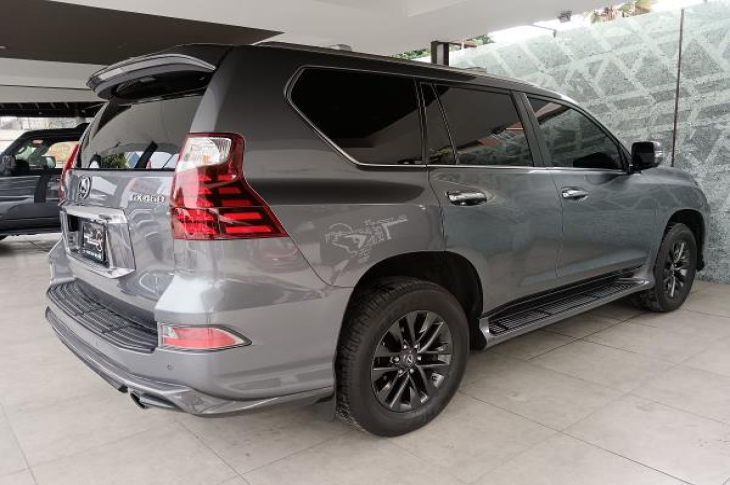 LEXUS GX460 2022 21,233 kms.