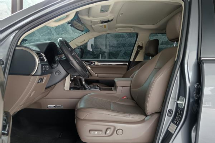 LEXUS GX460 2022 21,233 kms.